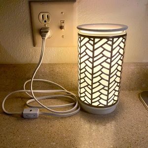 Bath and body scent warmer